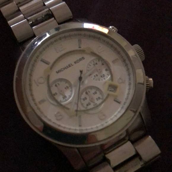 Men’s Michael Kors Large Face Stainless Watch - Picture 2 of 4